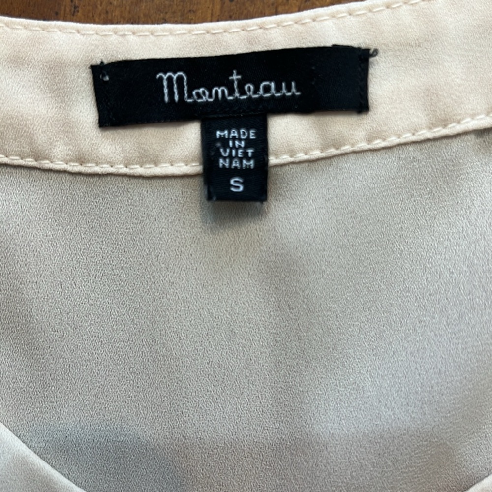 Cream Button Down Sleeveless Blouse From Monteau - Picture 5 of 6